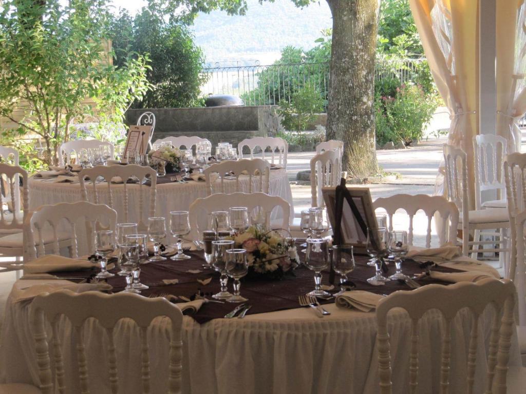 Le Castel Du Mont Boise Hotell Montboucher-sur-Jabron Eksteriør bilde