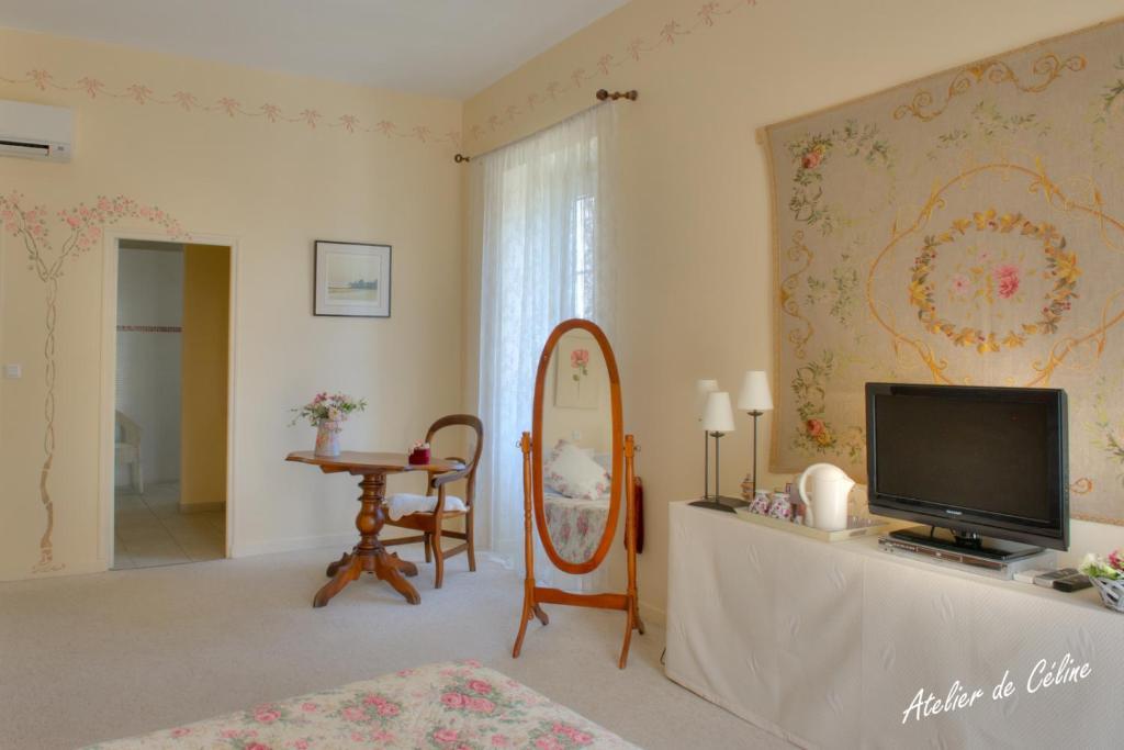 Le Castel Du Mont Boise Hotell Montboucher-sur-Jabron Eksteriør bilde