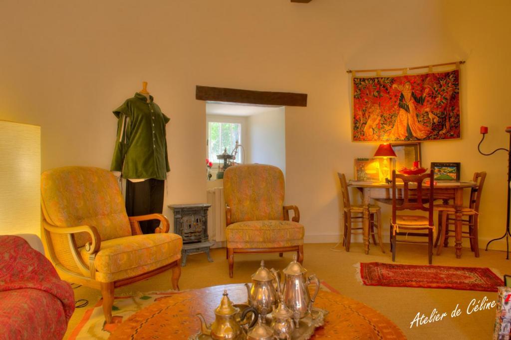 Le Castel Du Mont Boise Hotell Montboucher-sur-Jabron Eksteriør bilde
