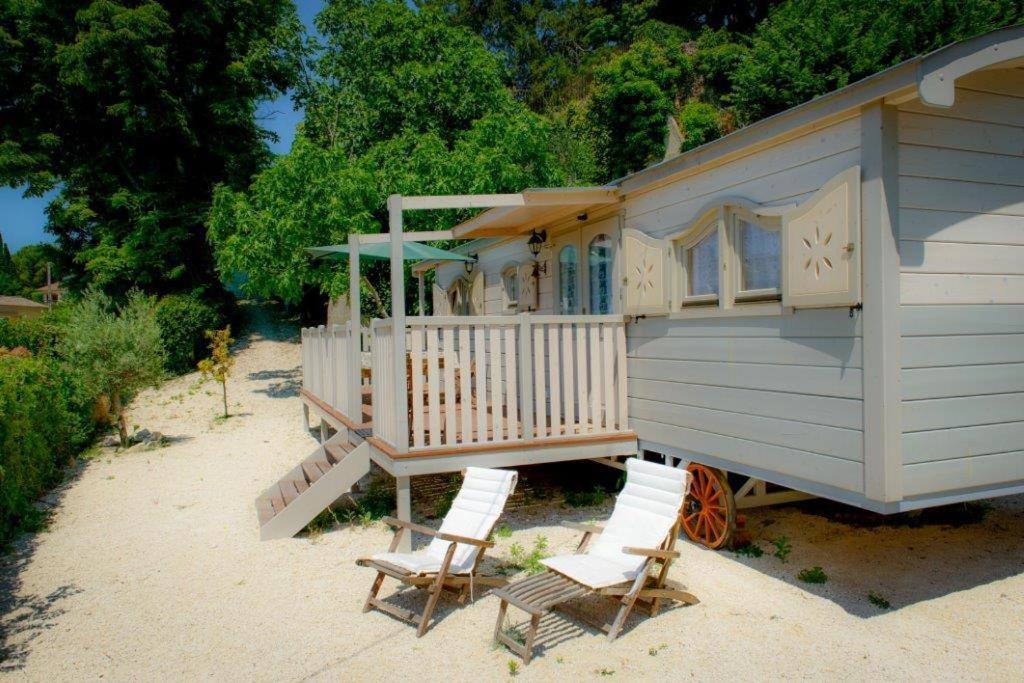 Le Castel Du Mont Boise Hotell Montboucher-sur-Jabron Eksteriør bilde