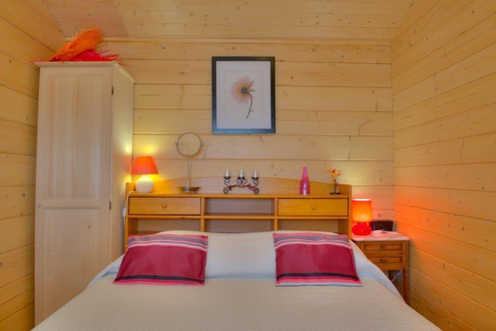 Le Castel Du Mont Boise Hotell Montboucher-sur-Jabron Eksteriør bilde